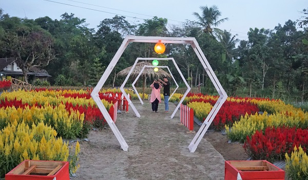 Taman Sukowati di Dusun Candi, Desa Sumber, Kecamatan Dukun, Kabupaten Magelang 