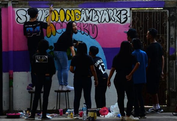 Kegiatan mural menyemarakkan Tarakanita Action Days 2020 