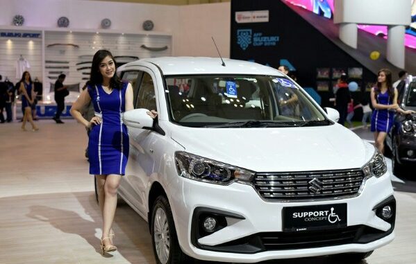 Gadis Berparas Cantik di GIIAS 2019 Sales Promotion Girl (SPG) atau usher di gelaran GAIKINDO Indonesia International Auto Show (GIIAS) 2018 di Indonesia Convention Exhibition (ICE) BSD City, Tangerang Selatan, Minggu, 5 Agustus 2018