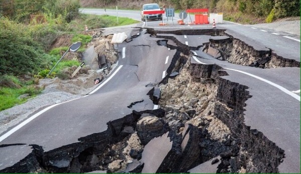 Gempa Bumi Ilustrasi gempa bumi
