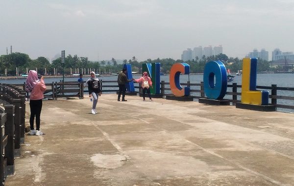Pantai Ancol Keindahan Pantai Ancol