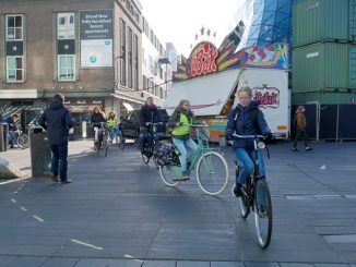 naik sepeda saat kuliah di belanda