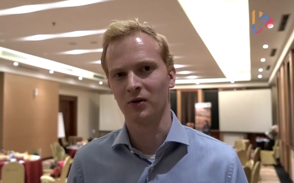 Staf Penasihat Bagian Politik Kedutaan Belanda di Jakarta Roy Spijkerboer Staf Penasihat Bagian Politik Kedutaan Belanda di Jakarta Roy Spijkerboer