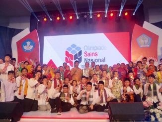Para peraih medali di acara penutupan Olimpiade Sains Nasional (OSN) 2019 tingkat SMA di Manado