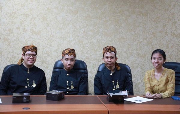 Pelajar SMA Indonesia di International Biology Olympiad (IBO) Hongaria-1