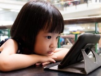 Anak-anak dengan gadget