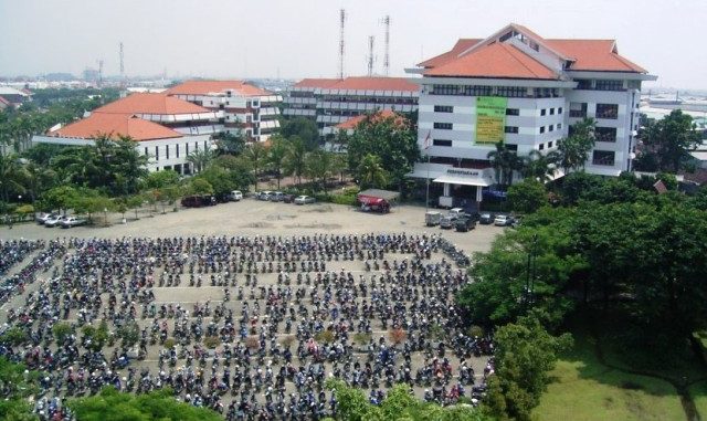 Universitas Surabaya