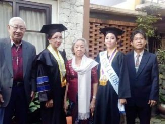 Lala dan Patrcia bersam keluarganya