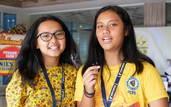 Pulkeria Anabel A dan Zefanya Ester Silitonga dari Pangudi Luhur Youth Choir Jakarta di PICF 2019