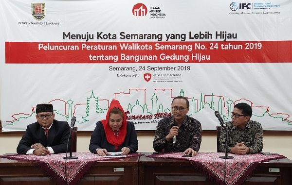 Peluncuran Bangunan Gedung Hijau di Semarang Peluncuran Bangunan Gedung Hijau di Semarang