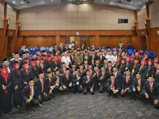 94 guru yang dikirim ke Malaysia untuk mengajar anak-anak Indonesia di Pusat Kegiatan Belajar Masyarakat (PKBM) atau Community Learning Center (CLC) yang tersebar di wilayah Sabah dan Sarawak