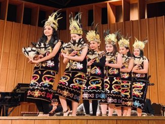 Penampilan siswa-siswi Sekolah Bogor Raya di Indonesian Cultural Caravan 2019 Northern Illinois University, De Kalb-Illinois, Jumat, 27 September 2019.