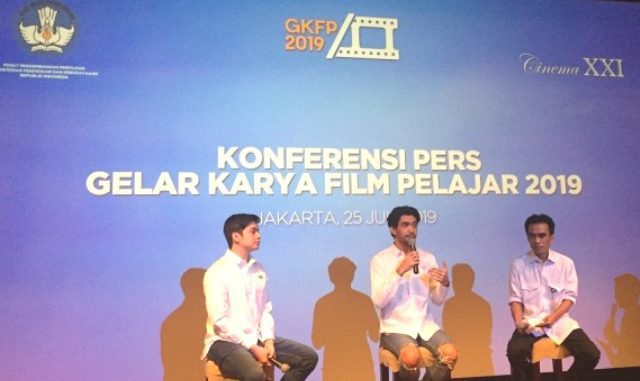 Reza Rahadian memberikan konferensi pers GKFP 2019.