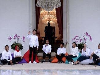 Presiden Jokowi mengumumkan 7 Staf Khusus Milenial di Istana Negara Jakarta, Kamis, 21 November 2019