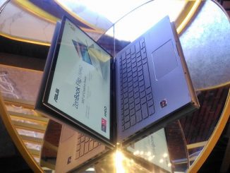 Asus ZenBook Flip UM462
