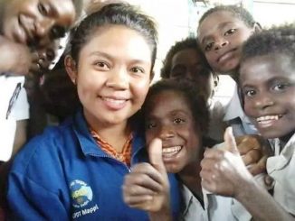 Diana Cristiana Da Costa Ati bersama anak-anak di Papua. (Dok. Pribadi)