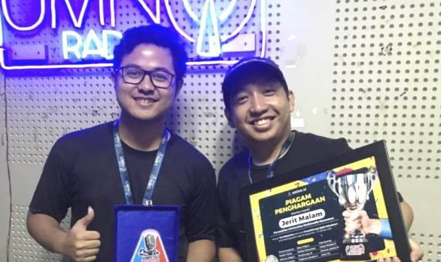 Perwakilan radio kampus UMN meraih juara pertama dalam Kompetisi Layar Radio Mahasiswa 1 Perwakilan radio kampus UMN meraih juara pertama dalam Kompetisi Layar Radio Mahasiswa 1. (Dok.UMN)