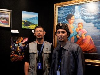 Guru seni sekaligus pelukis Kembang Sepatu dari SMPK 7 PENABUR Kedoya saat Pameran Lukisan Art Performance Citraloka Nusantara, PENABUR Kelapa Gading International School, Sabtu, 8 Februari 2020