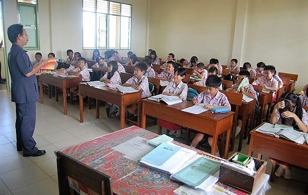 Kegiatan Belajar Mengajar di SD Bruder Singkawang, Kalimantan Barat
