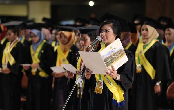 Wisuda di Universitas Gadjah Mada (UGM) Yogyakarta
