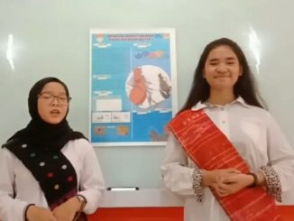 Dua peneliti milenia dari SMA Negeri 1 Medan, Provinsi Sumatera Utara, Nadya Khairussyifa dan Sarah Allycia Vernanda Siregar