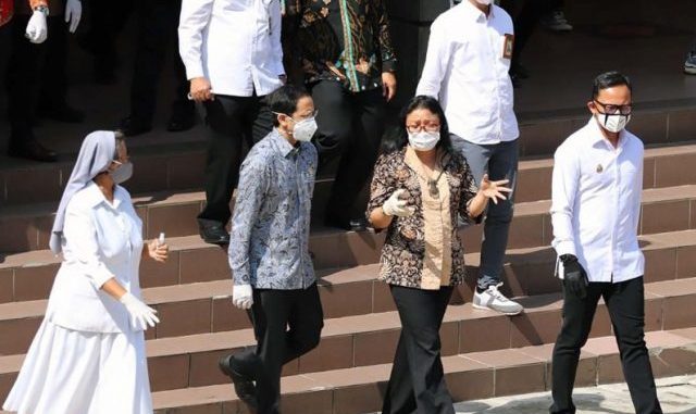 Mendikbud Nadiem Makarim mengunjungi Sekolah Regina Pacis Bogor. (Dok. Regina Pacis Bogor) Mendikbud Nadiem Makarim mengunjungi Sekolah Regina Pacis Bogor. (Dok. Regina Pacis Bogor)