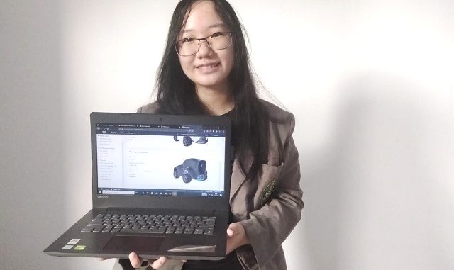 Nathania Saphira, mahasiswi Program Studi (Prodi) Informatika Universitas Kristen Duta Wacana (UKDW) Yogyakarta berhasil memenangkan AWS DeepRacer Women’s League Indonesia. (Dok. UKDW)