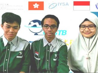 Tiga siswa MAN 2 Kediri, Jawa Timur yang meraih prestasi di ajang Global Youth Science and Technology Bowl (GYSTB) 2020. (Dok. MAN 2 Kediri)