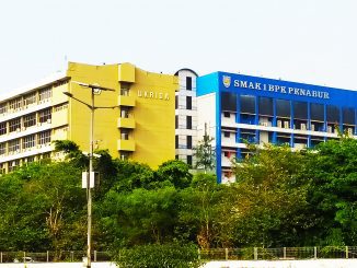 Gedung Universitas Kristen Krida Wacana (UKRIDA) bersebelahan dengan SMAK 1 PENABUR Jakarta