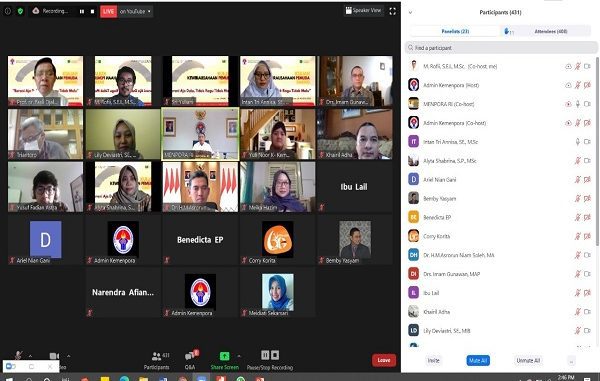 Kuliah Kewirausahaan Universitas Yarsi Lebih dari 300 mahasiswa Universitas Yarsi mengikuti kuliah kewirausahaan bertema “Berani Aja Dulu, Tidak Ragu Tidak Malu.” Acara diisi oleh Kemenpora dan pengusaha ternama sebagai narasumber (KalderaNews/Dok. Universitas Yarsi).
