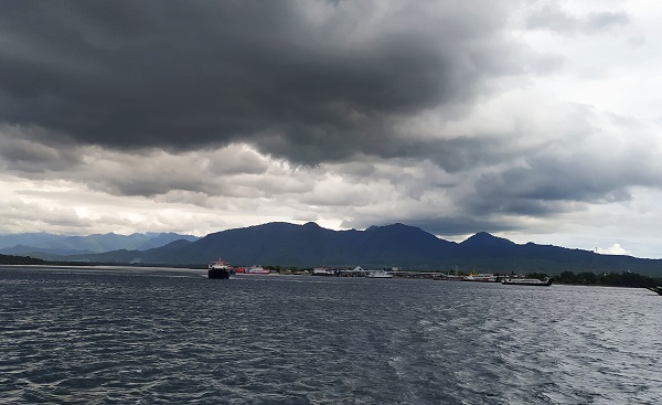 Mendung di Gilimanuk Mendung di atas Pelabuhan Gilimanuk
