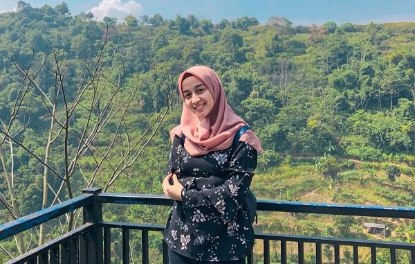 Maya Nabila Maya Nabila