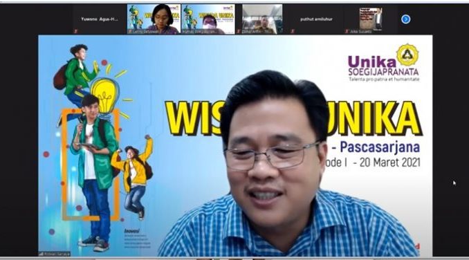 Rektor Unika Soegijapranata Prof Dr F Ridwan Sanjaya MS IEC saat menjelaskan paparannya terkait tiga terobosan jelang wisuda periode I tahun 2021 Unika Soegijapranata Rektor Unika Soegijapranata Prof Dr F Ridwan Sanjaya MS IEC saat menjelaskan paparannya terkait tiga terobosan jelang wisuda periode I tahun 2021 Unika Soegijapranata
