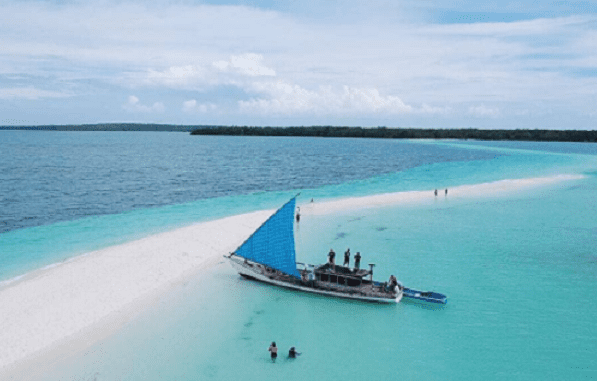 ngurtafur pantai indah, instagram