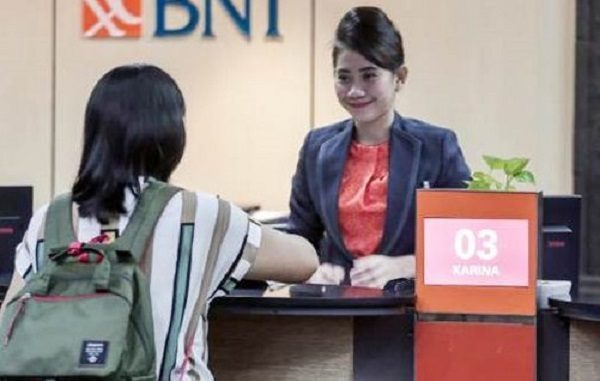 Ilustrasi: Transaksi di bank. (KalderaNews.com/Ist.)