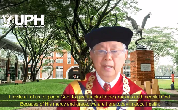 Rektor UPH Dr. (Hon) Jonathan L. Parapak, M.Eng.Sc. Rektor UPH Dr. (Hon) Jonathan L. Parapak, M.Eng.Sc.