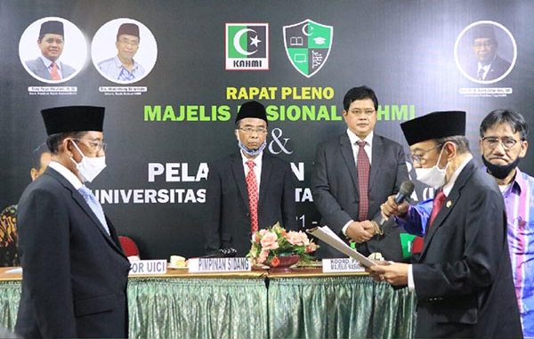 Pelantikan Rektor Universitas Indonesia (UICI). (KalderaNews.com/Dok.UICI)