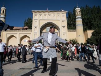 Masyarakat Muslim di Xinjiang Tiongkok