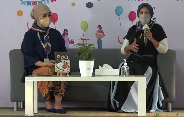 Duo Srikandi Pendiri Cikal, Najelaa Shihab dan Dewi Kamaratih Soeharto pada Perayaan Ulang Tahun Cikal yang ke-22 di Sekolah Cikal Cilandak Jakarta pada Kamis, 30 September 2021