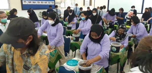 Eco Enzyme Tarakanita