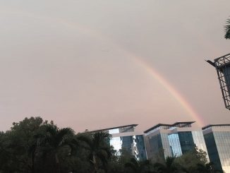 Pelangi di langit Jakarta