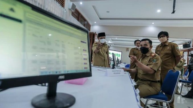 Kadisdik Jabar Pantau PPDB 2022 (Dok. Disdik Jabar) Kadisdik Jabar Pantau PPDB 2022 (Dok. Disdik Jabar)
