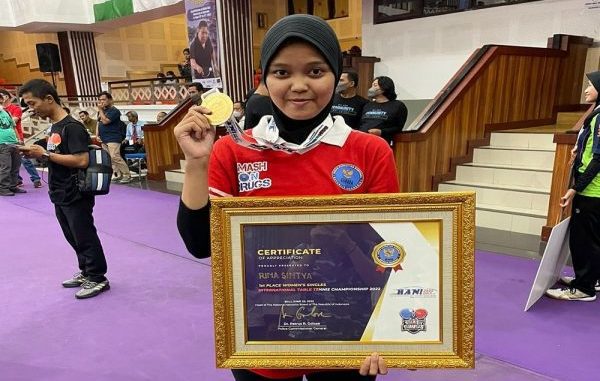 Mahasiswi UEU Menang Table Tennis Internasional 2022 (Dok. UEU)