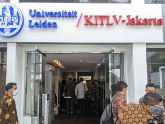 Front Office KITLV-Jakarta dan Kantor Universitas Leiden di Indonesia ini terletak dalam kompleks Kedutaan Besar Belanda di bilangan Jakarta Selatan