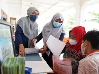 Pendaftaran Peserta Didik Baru (PPDB) SMP Swasta Surabaya secara offline di Balai Pemuda, Selasa, 12 Juni 2022