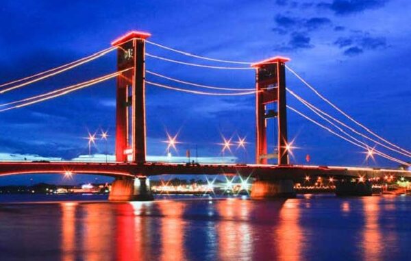 Jembatan Ampera di Palembang