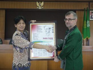 Rektor UMY Prof. Dr. Ir. Gunawan Budiyanto dan Duta Besar Ukraina untuk Indonesia, Vasyl Hamianin. (Dok.UMY)