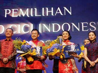 Koko Alfincent Aprilino dan Cici Nathania bersama Wakil Menteri Pariwisata dan Ekonomi Kreatif, Angela Tanoesoedibjo. (detik.com)