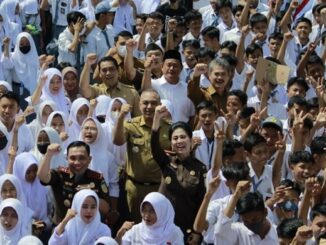 Para pelajar SMKS Karya Bangsa Nusantara, SMKS Yapisda Cisoka dan SMKS Mandiri 2 Balaraja melakukan di acara Penandatanganan Deklarasi Damai Pelajar bertempat di Sekolah Menengah Kejuruan Swasta (SMKS) Yapisda Cisoka Kabupaten Tangerang Banten pada Senin, 16 Januari 2023