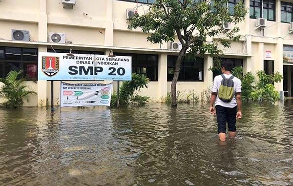 SMP N 20 Semarang terendam banjir. (Dok. SMPN20)